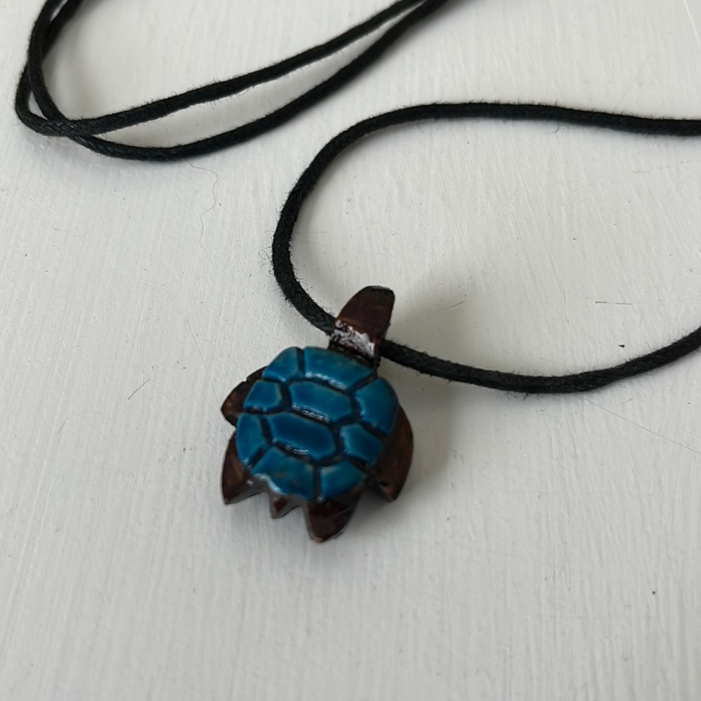 Beautiful Wooden Turtle Necklace!